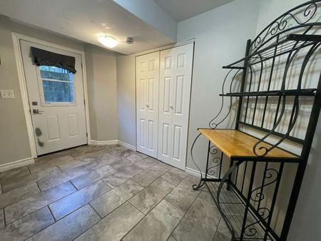 For Lease - 17 LANG Drive, Barrie, Ontario - Photo 5