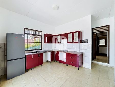 Location Maison 6 pièces 246m² CAYENNE 97300 - Photo 3