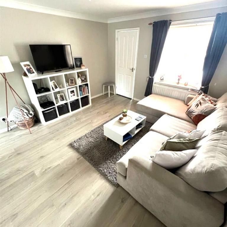 2 bedroom terraced house to rent - Photo 1