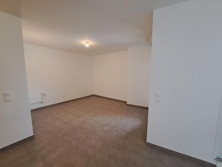 Location Appartement 1 pièce 35m² THONON LES BAINS 74200 - Photo 3
