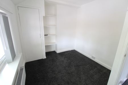3 BED MID TERRACED HOUSE AVAILABLE TO LET GUILD AVENUE WALSALL WS3 - Photo 4