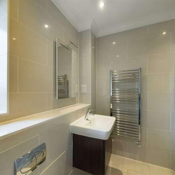 Aspen Place, Maidenhead, Berkshire, SL6 - Photo 1