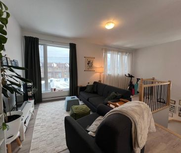 4 1/2 JUILLET-haut de duplex - Photo 1