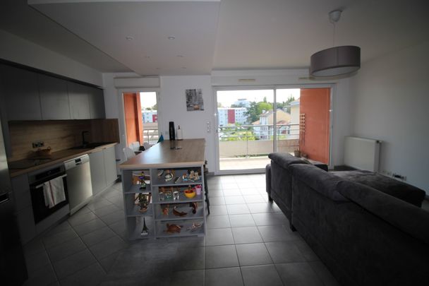 Location Appartement 5 pièces 111m² BAYONNE 64100 - Photo 1