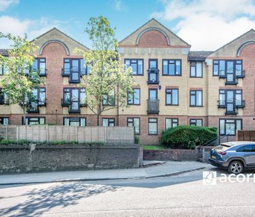 Flat to rent - Nelson House, Greenhithe, DA9 - Photo 3