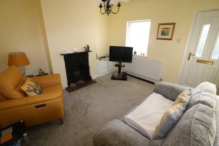 Main Street, Swanland, North Ferriby - Photo 2