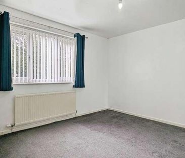 Oldham Road, Royton, OL2 - Photo 4