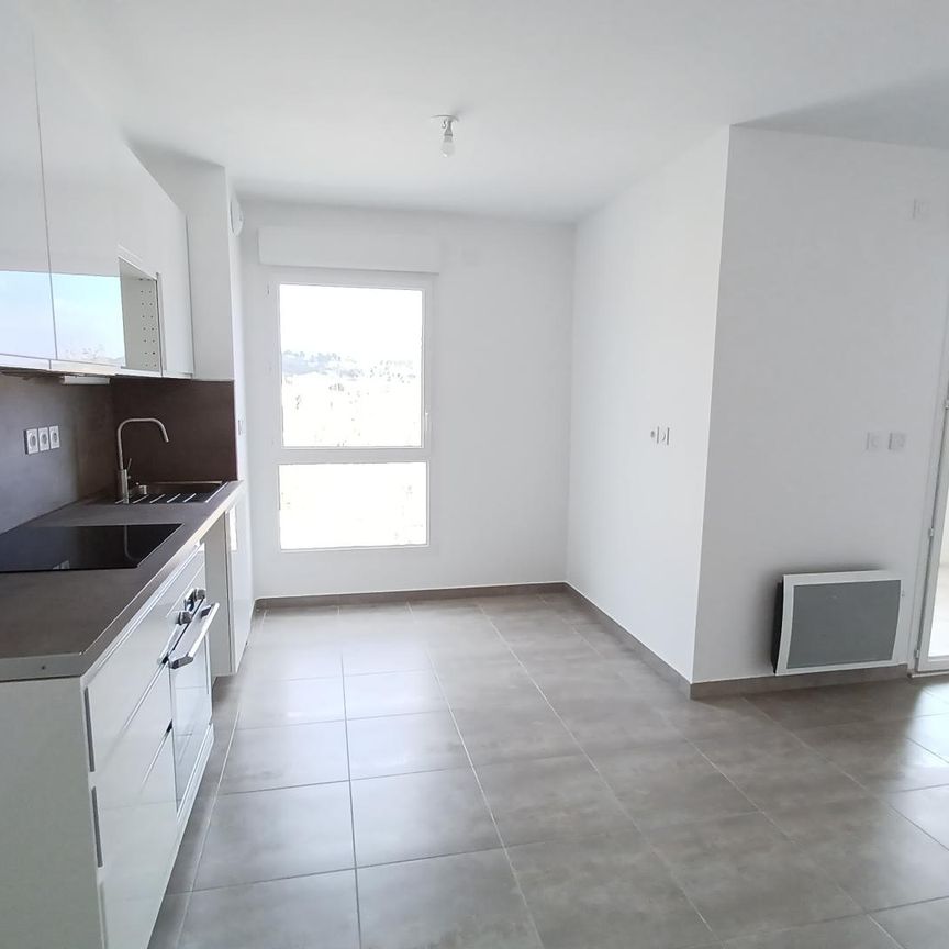 location Appartement T2 DE 48.5m² À MARTIGUES - Photo 1