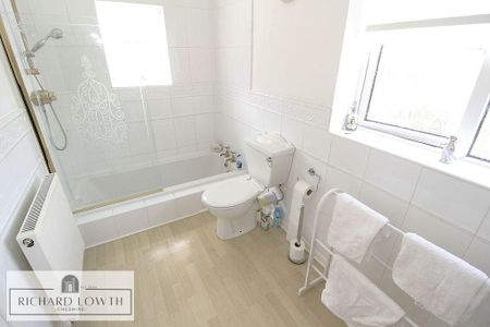 3 bedroom semi-detached house to rent - Photo 5