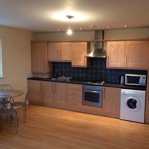 2 bedroom apartment to rent - Photo 2