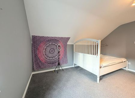 3 bedroom flat to rent - Photo 5