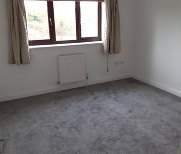 2 bedroom semi-detached house to rent - Photo 3