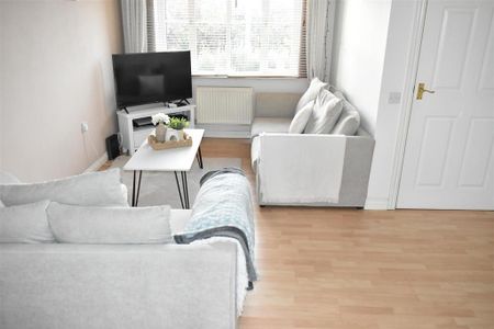 3 bedroom semi-detached house to rent - Photo 5