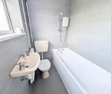 3 bedroom terraced house to rent - Photo 6