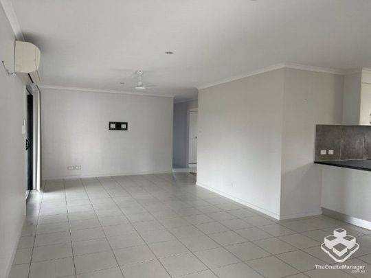 4 Bedroom 2 Bathroom 2 Car House - Photo 1