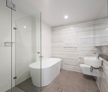 City View I Light & Sunny I Pool & Gym - Photo 6