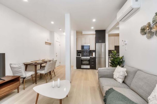 2080 av Lincoln, Modern 4-Bedroom Unit in Great Location - Photo 1