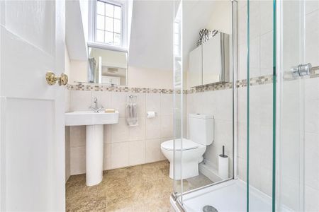 4 bedroom end of terrace house to rent - Photo 5