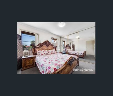 A Perfect Blend of Space, Comfort and Lifestyle Appeal - Photo 6