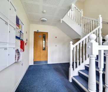 1 BED Flat - Photo 6