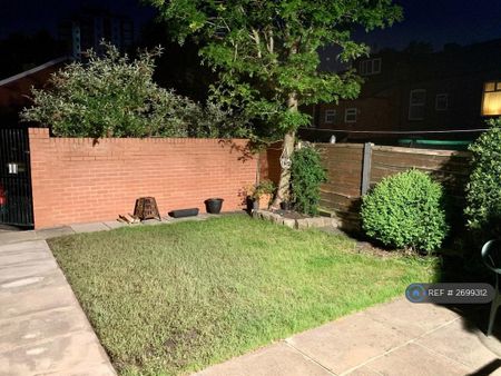 3 bedroom terraced house to rent - Photo 2