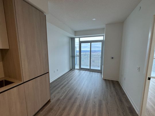 For Lease - 8 Interchange Way Unit# 5305, Vaughan, Ontario - Photo 1