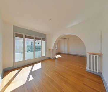 Location Appartement 2 pièces 81m² ROMANS SUR ISERE 26100 - Photo 2