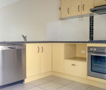 5/11 Pembroke Street, 4152, Carina Qld - Photo 3