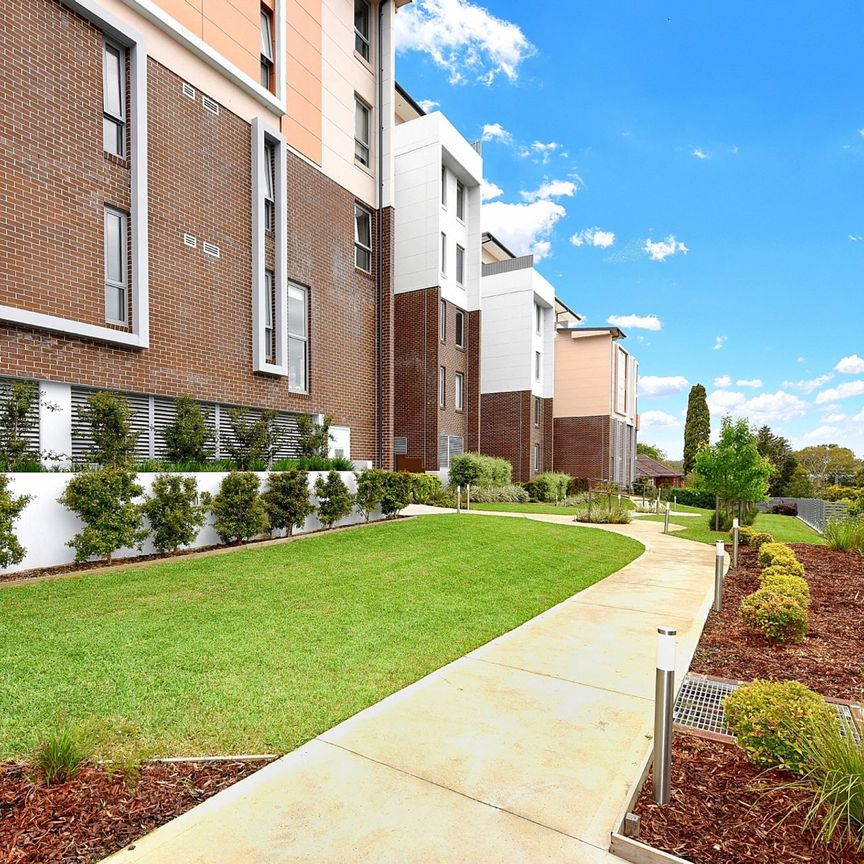 Contemporary and Secure One-Bedroom Residence in a Tranquil and Convenient Setting - Photo 1