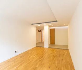 Helle 3 Zimmer-Wohnung mit Balkon in ruhiger Seitengasse Nähe U4 Braunschweiggasse - Photo 2
