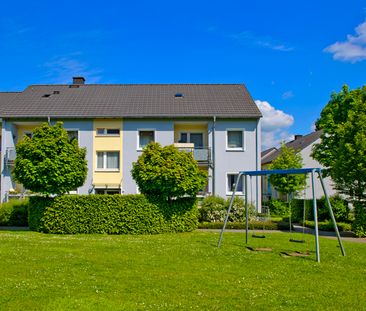 Wohnen in ruhiger Lage! Schicke 3 - Zimmer mit Balkon - Photo 1