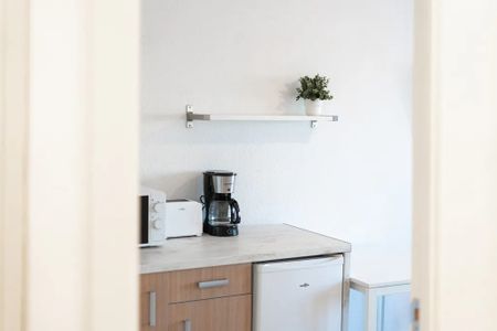 Calle Quart, Valencia, Valencian Community 46008 - Photo 2