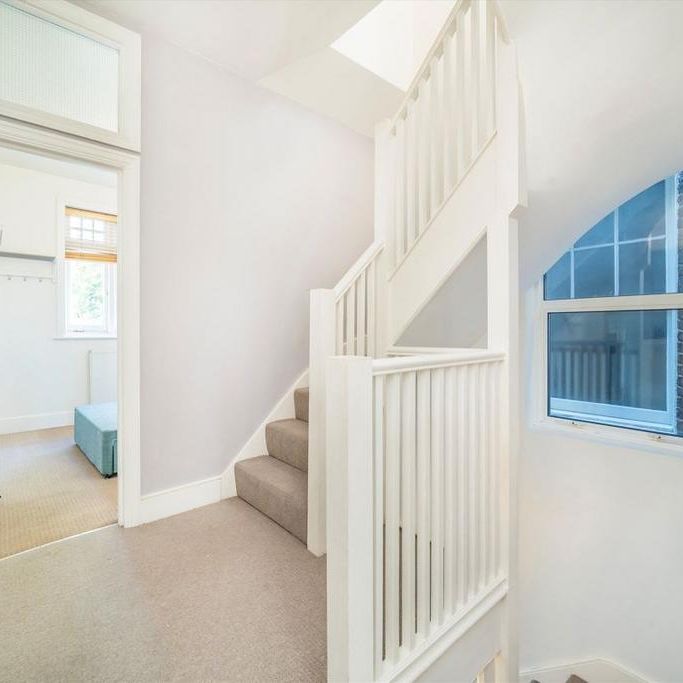 6 bedroom terraced house to rent - Photo 1