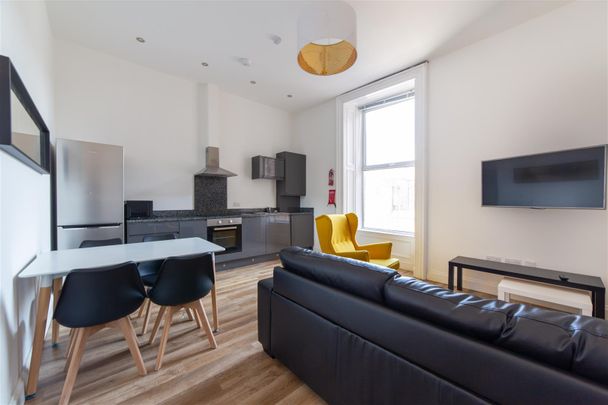 2 bed apartment to rent in Osborne Terrace, Jesmond, NE2 - Photo 1