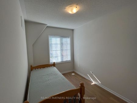 Townhouse For Lease | E8123424 - Photo 2