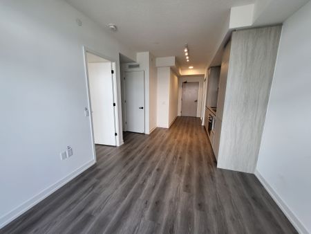 For Lease - 28 Interchange Way Unit# 3907, Vaughan, Ontario - Photo 3