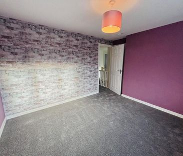 5 bedroom detached house to rent - Photo 2