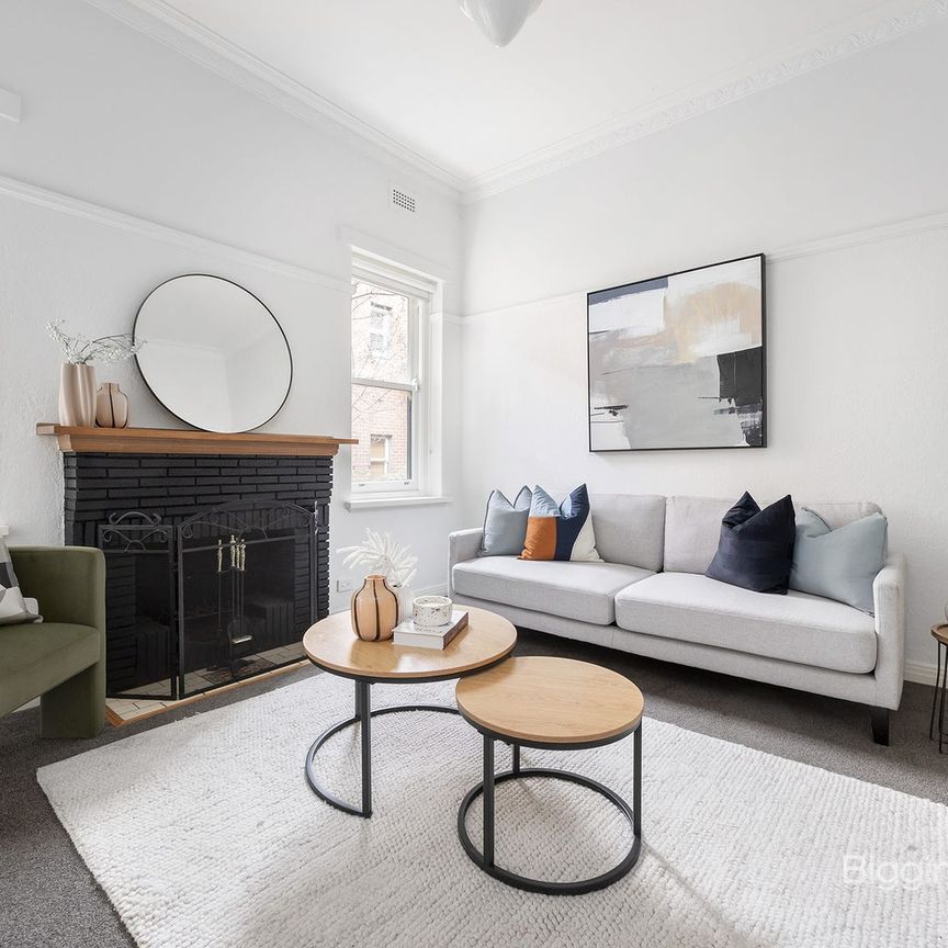Spacious Art Deco Apartment in Prime Richmond Hill Location | 6 MONTH LEASE - Photo 1