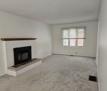 For Lease - 10 Flint Drive, Belleville, Ontario - Photo 2