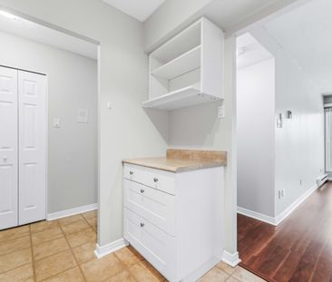 Spacious Two-Bedroom Condo for Rent Near Rideau River - Photo 4