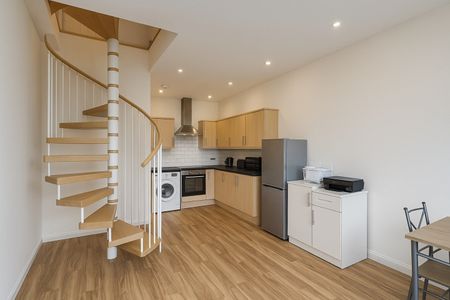 3 Bed Terraced House, Luton Grove, L4 - Photo 4