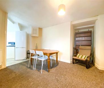 5 bedroom terraced house to rent - Photo 2