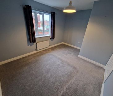 2 bedroom semi-detached house to rent - Photo 3
