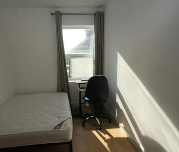 House share to rent on - Photo 4