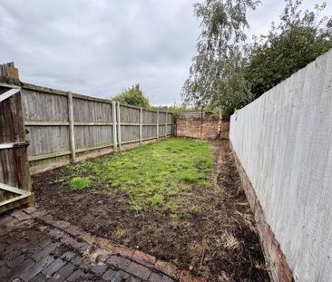 2 bedroom terraced house to rent - Photo 3