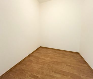Mitten im 8. Bezirk | 5.OG | 2 Zimmer | 8m² Balkon | ab sofort - Photo 2