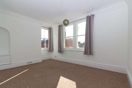Wolverton - Spacious Bedorom Duplex Maisonette, MK12 - Photo 4