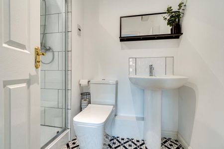 2 bedroom apartment to rent - Photo 4