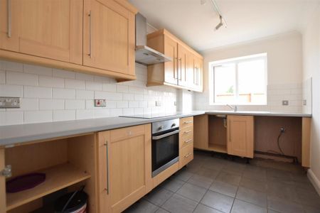 4 bedroom townhouse to rent - Photo 4