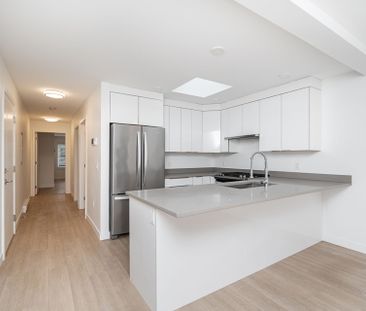 2BDRM KITSILANO HOME WITH LARGE NORTH FACING DECK!! - Photo 5